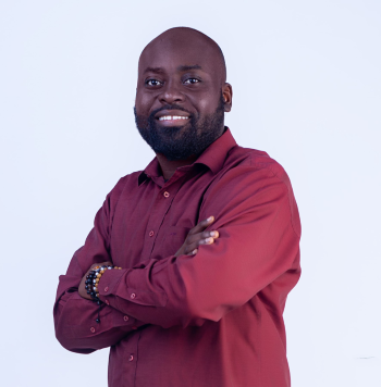 Omotayo Olokede headshot